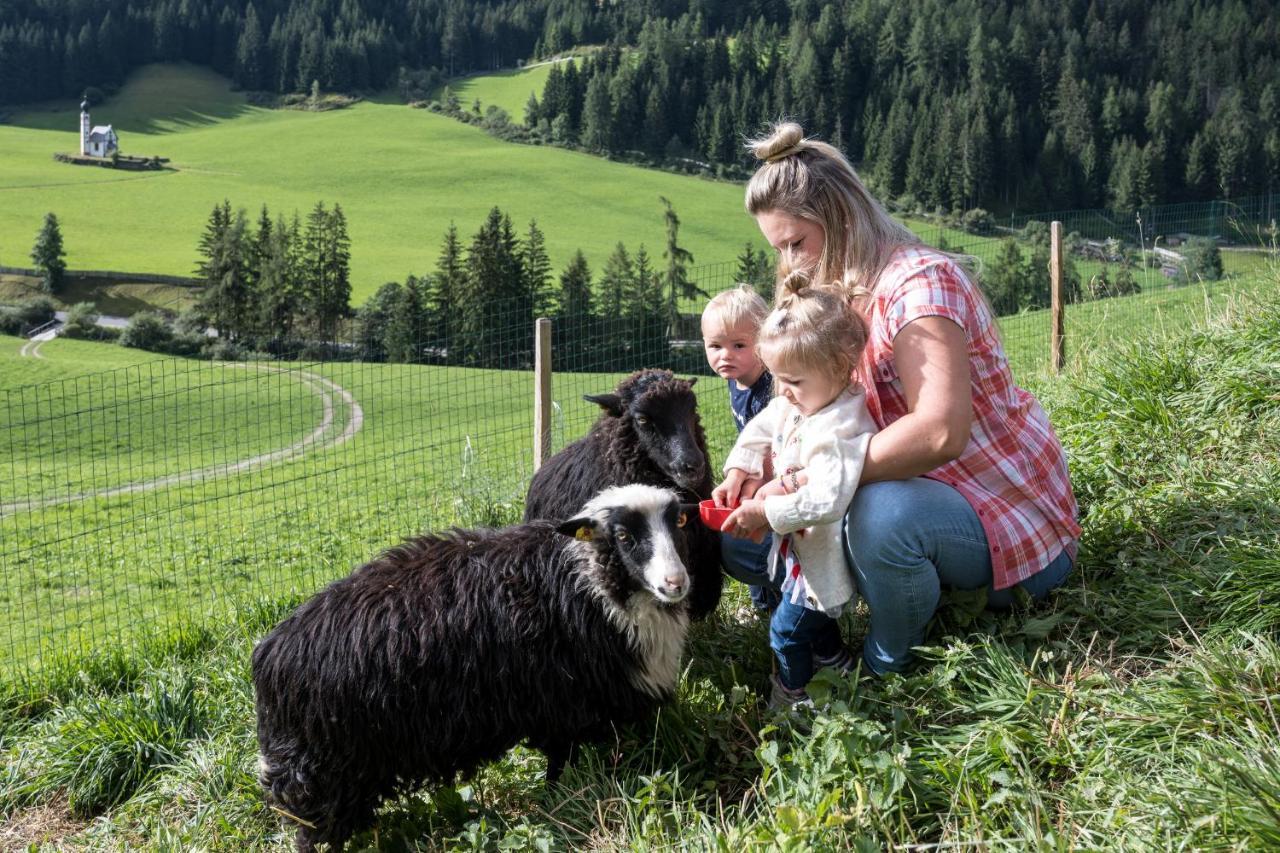 Unterkantiolerhof Funes  Kültér fotó